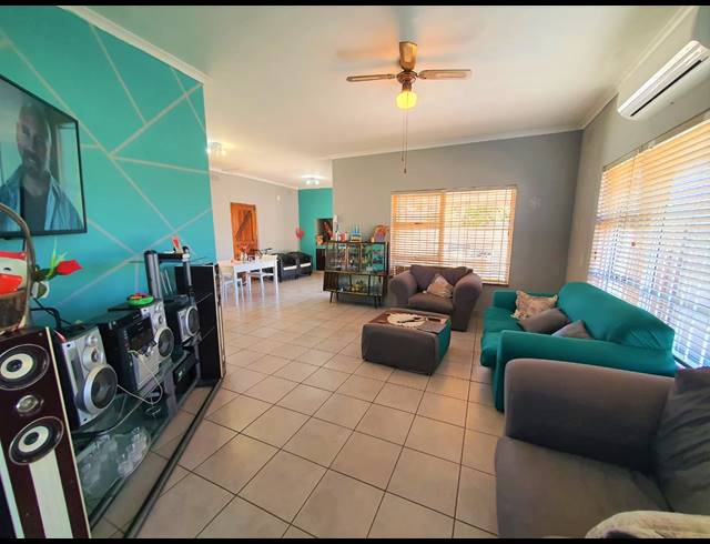 3 BEDROOM HOUSE FOR SALE IN GOODWOOD ESTATE